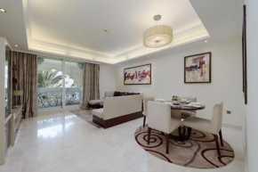 Maison Privee - Charming Apt with Sea View on the Palm Jumeirah